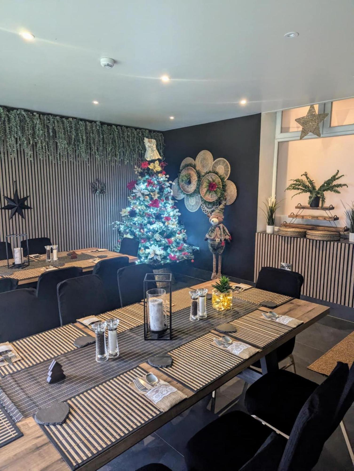 彭希登德雷斯 Y Griffin酒店 外观 照片